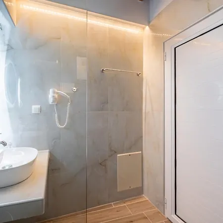 Vendégház Alex Bar