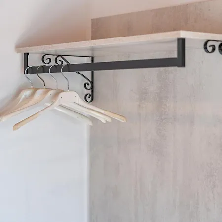 Alex Bar 3* パルガ